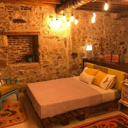Apartment Studio Flat And Yoga House / Studio Daire Ve Yoga Evi Ayvalik